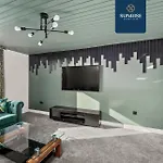 Baffin Townhouse - 3 Bedrooms With 4 Beds, Newly Refurbished, Fully Equipped, Free Parking, Amazing Views - Long Stays Available, Invoice And Reduced Price Only Via Sunrise Short Lets Dundee