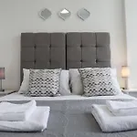Diamond - King Street Apartment 9B