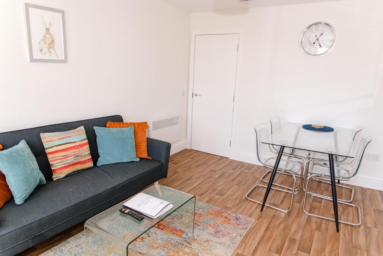 Greenstar Apartments: Centre Extended