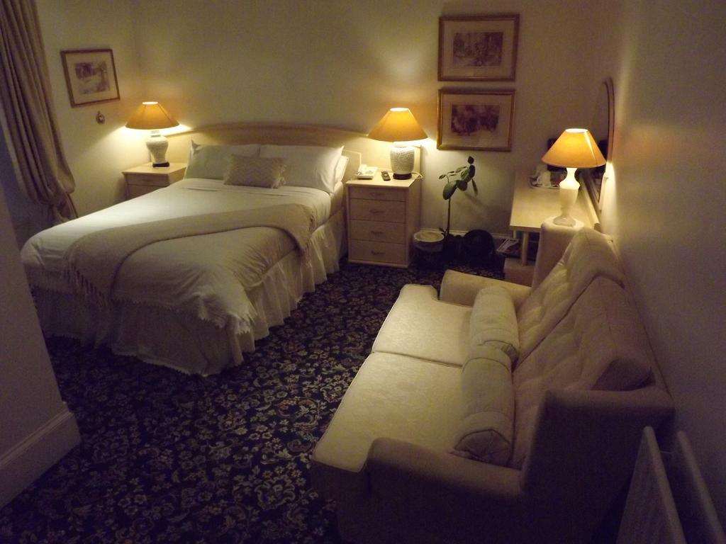 Hotel The Broughty Ferry 4*
