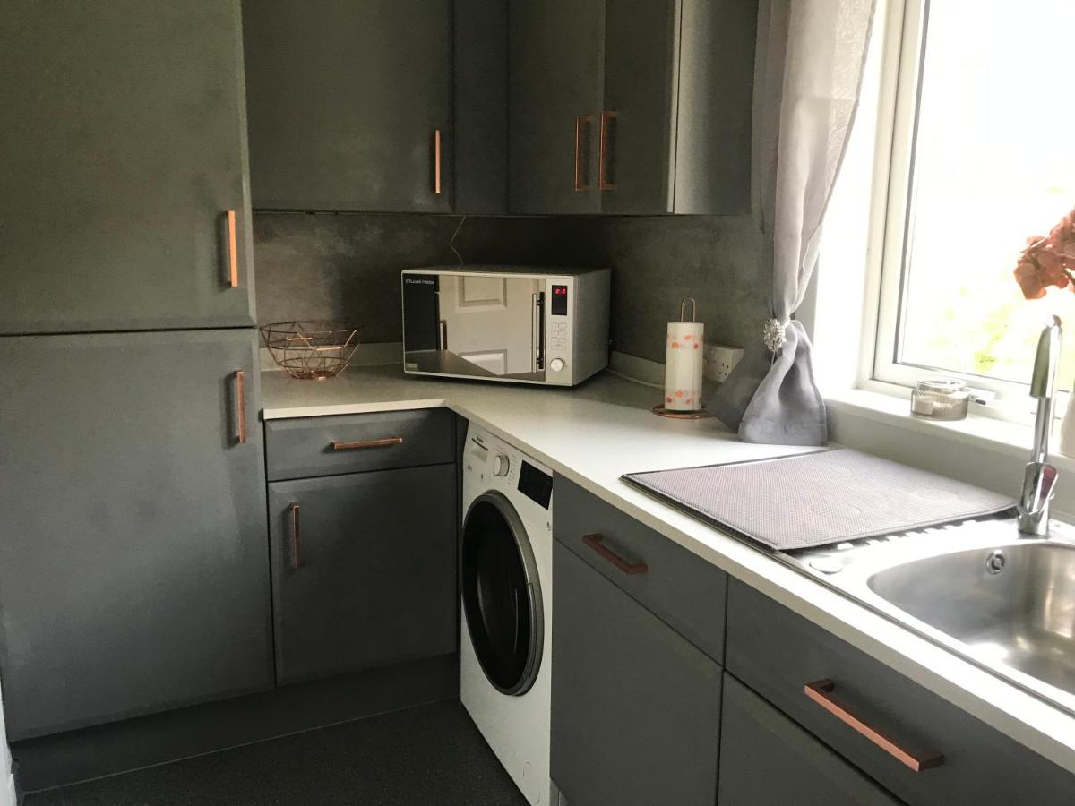 Apartment Comforts Near Centre Dundee