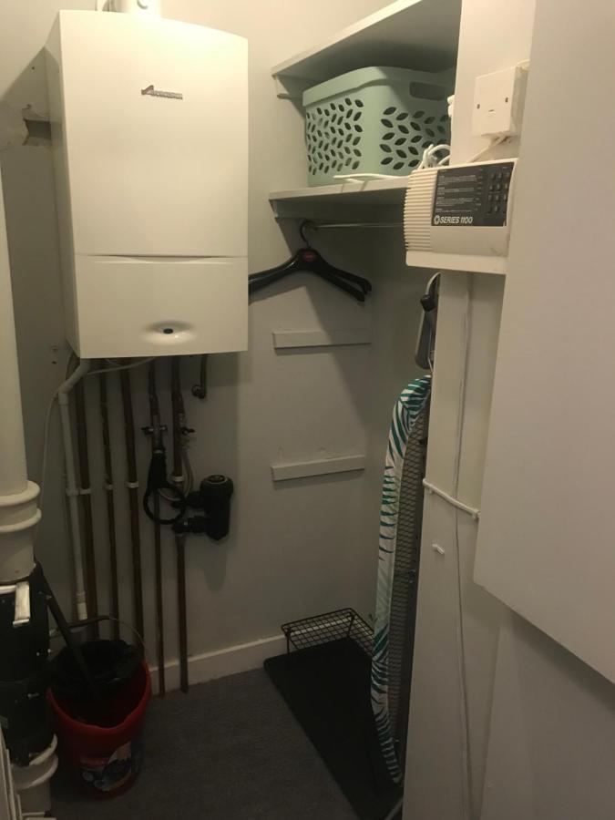 Apartment Comforts Near Centre Dundee