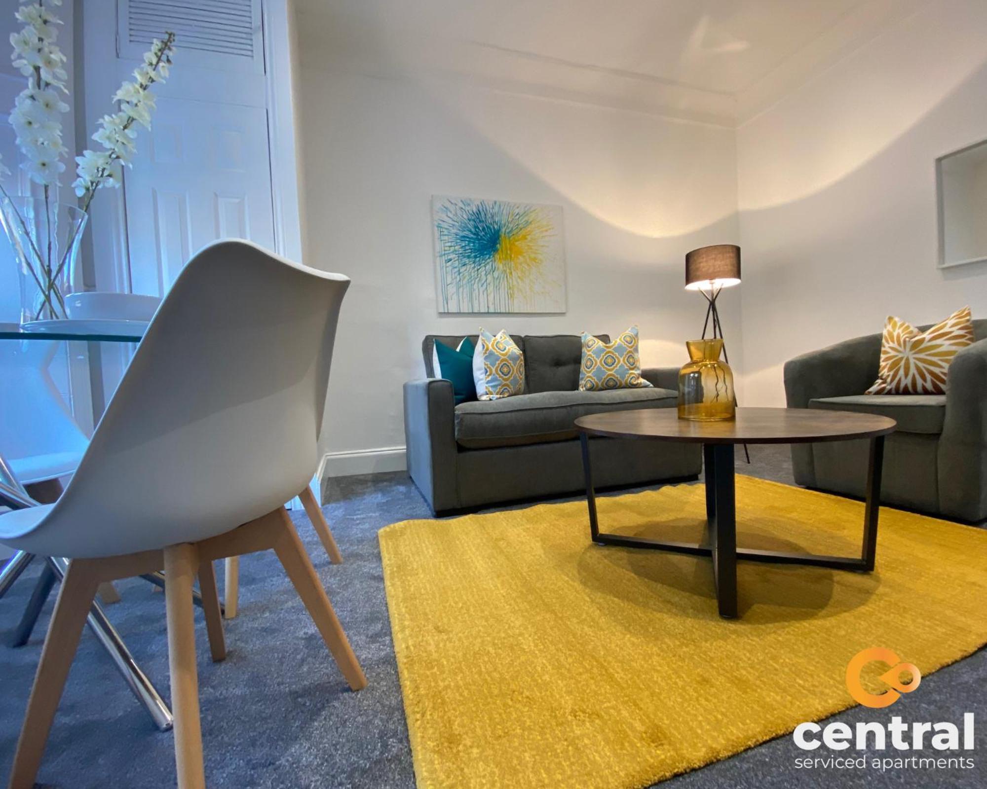 Serviced Apartments: Modern, Quiet With Wi-fi & Extended Options *