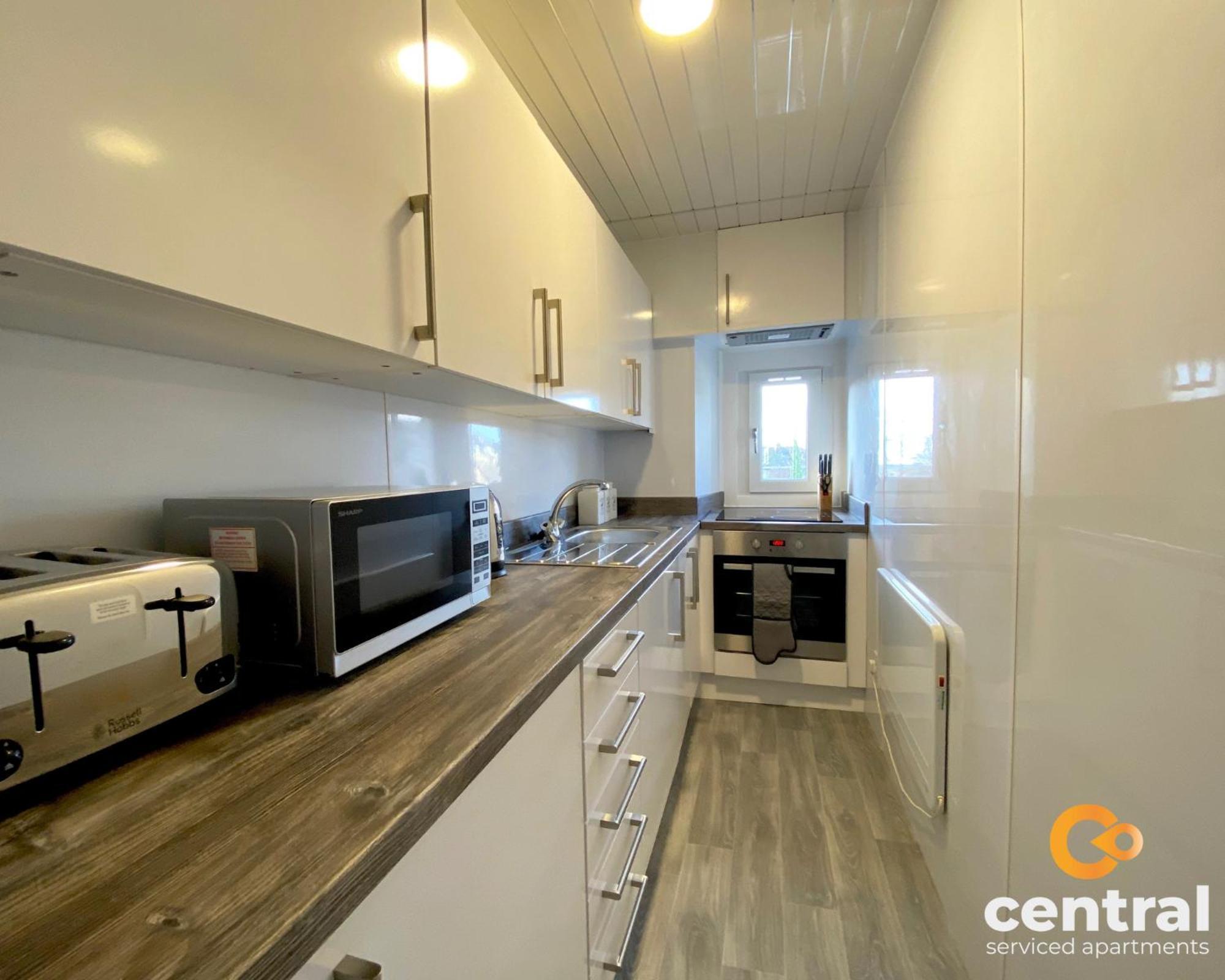 Serviced Apartments: Modern, Quiet With Wi-fi & Extended Options Apartment *