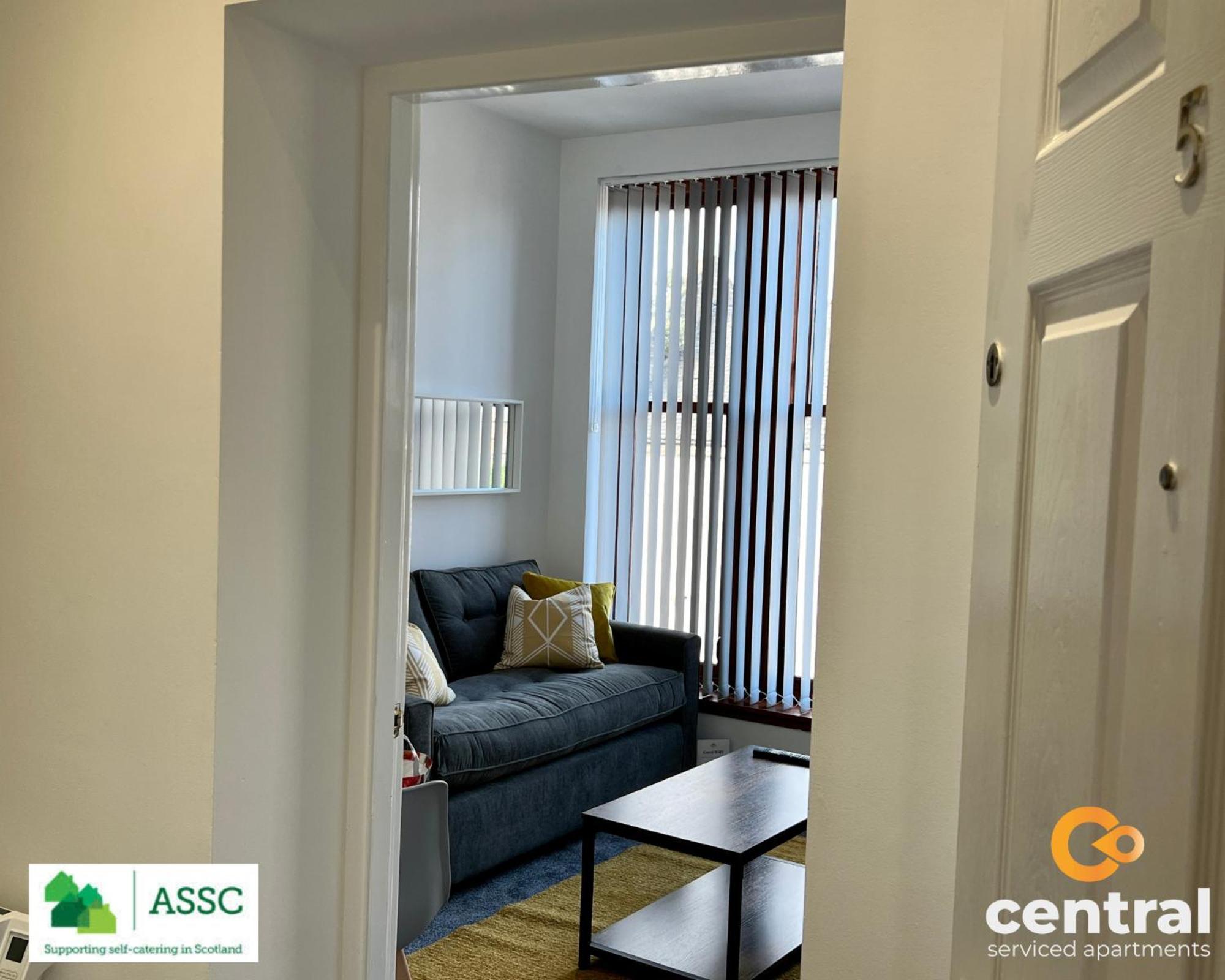 Waterfront Apartment: Cozy Long-stay Near Transit Apartment Dundee