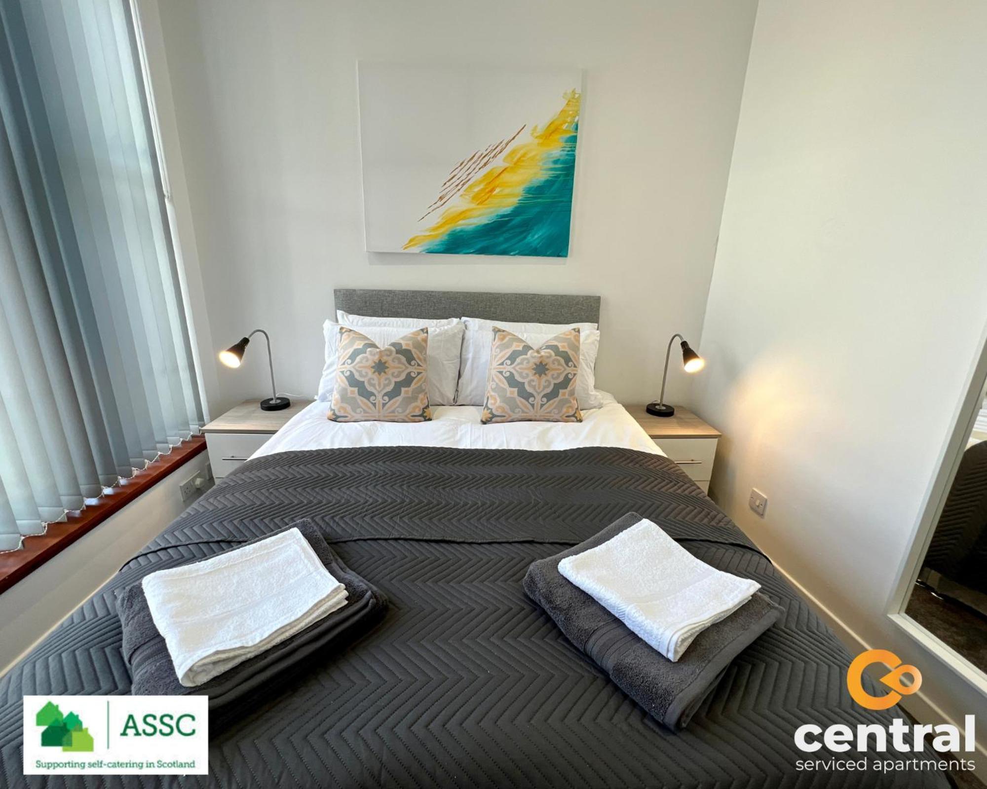 Waterfront Apartment: Cozy Long-stay Near Transit Dundee