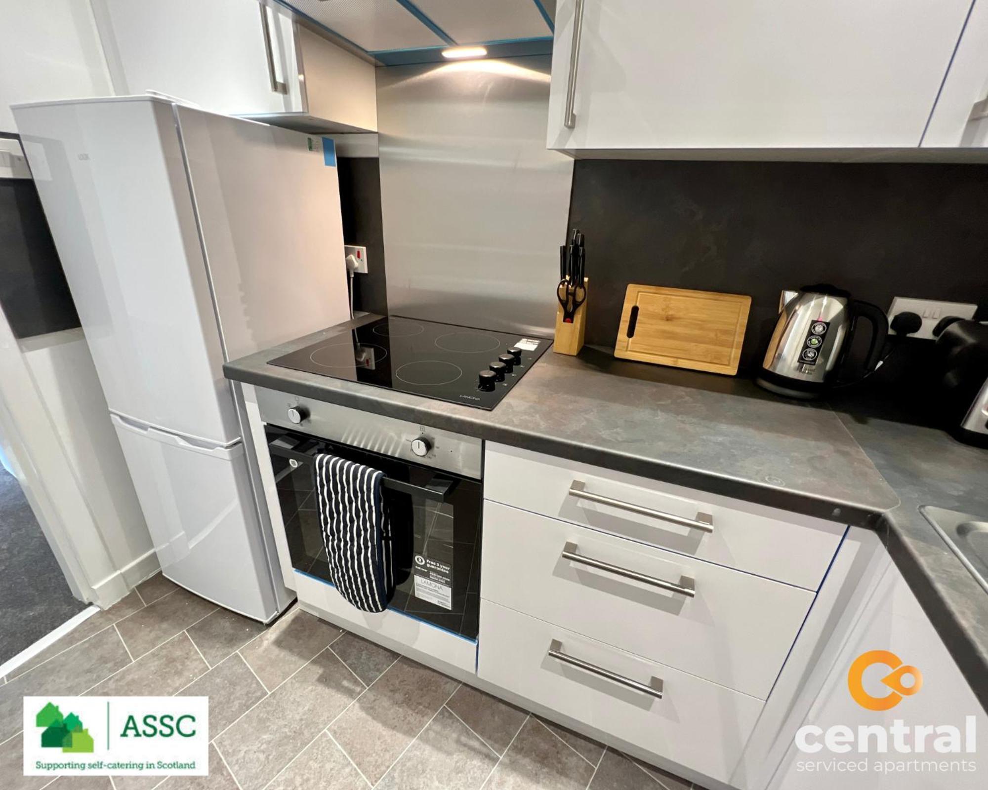 Apartment Waterfront Apartment: Cozy Long-stay Near Transit *