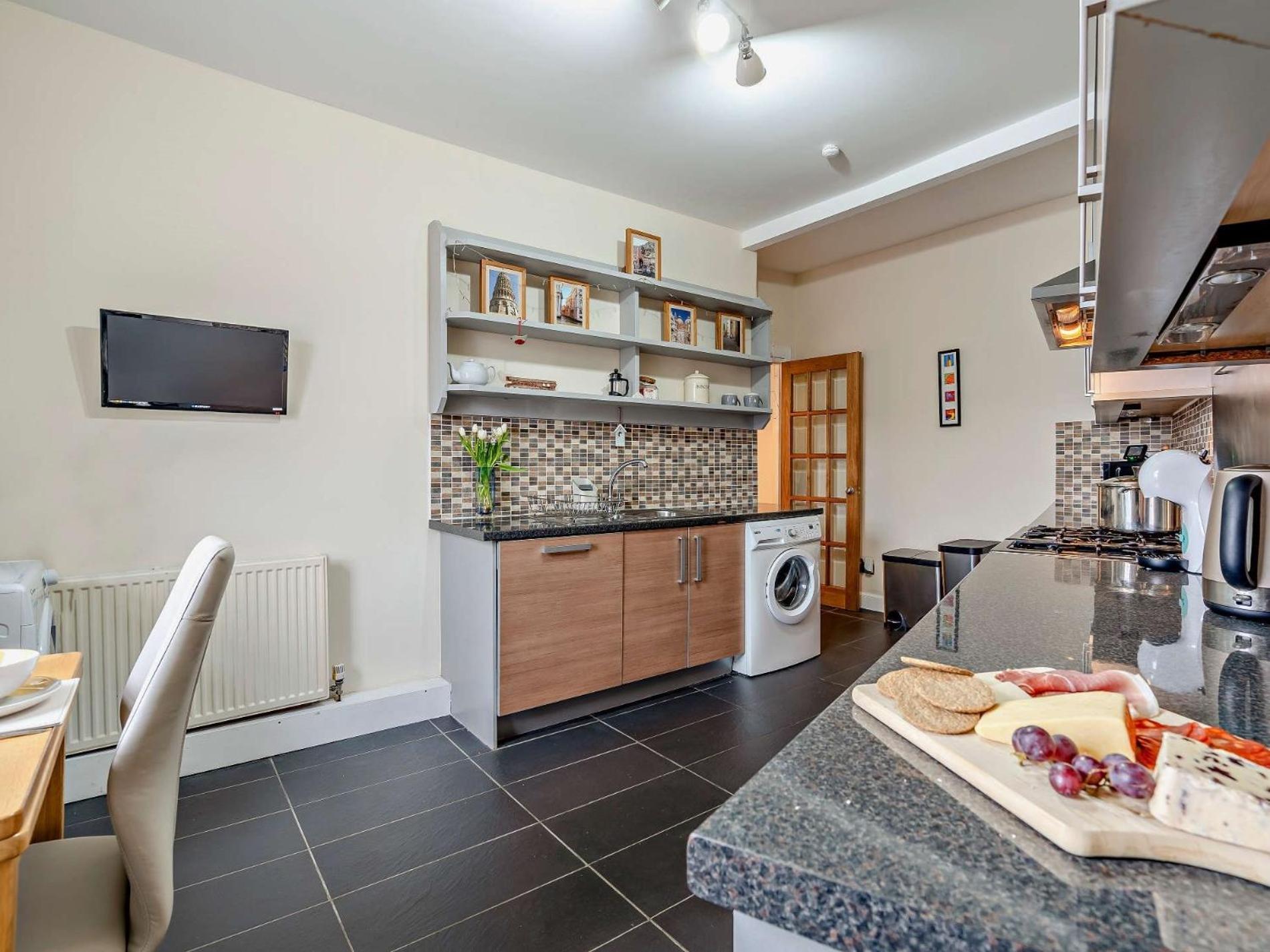 Holiday home 2 Bed In Broughty Ferry 94108 Dundee