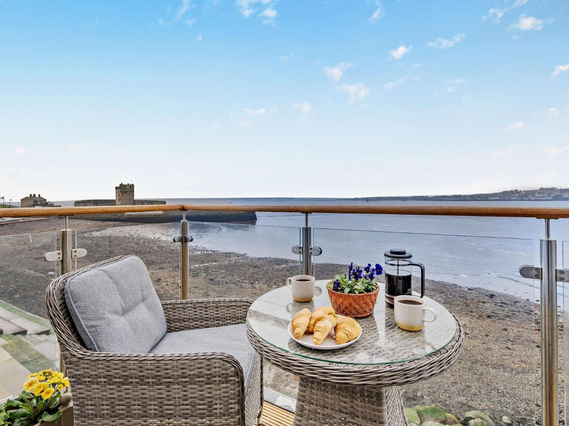 2 Bed In Broughty Ferry 94108