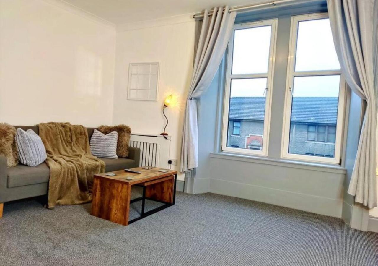 Football Stadium - 2 Bedrooms - Large Tv's In - Smart Light - Wifi - Street Parking - Apartment Dundee
