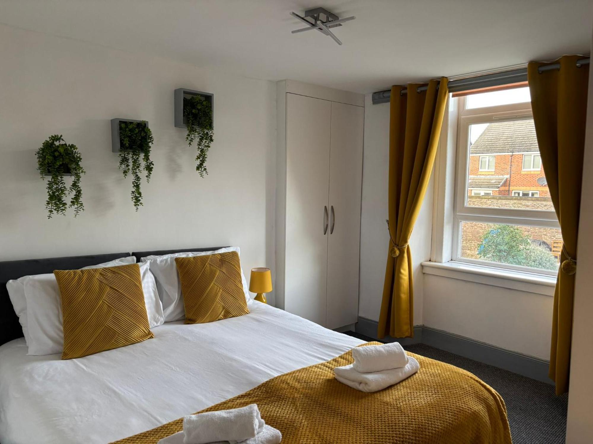 Football Stadium - 2 Bedrooms - Large Tv's In - Smart Light - Wifi - Street Parking - Apartment Dundee