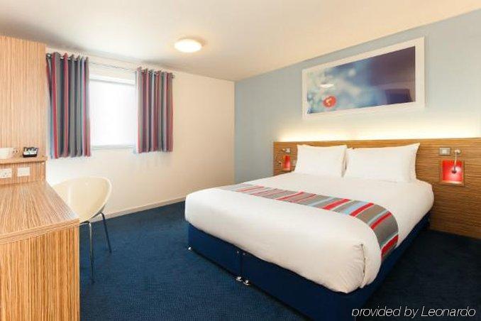Travelodge Hotel 2*