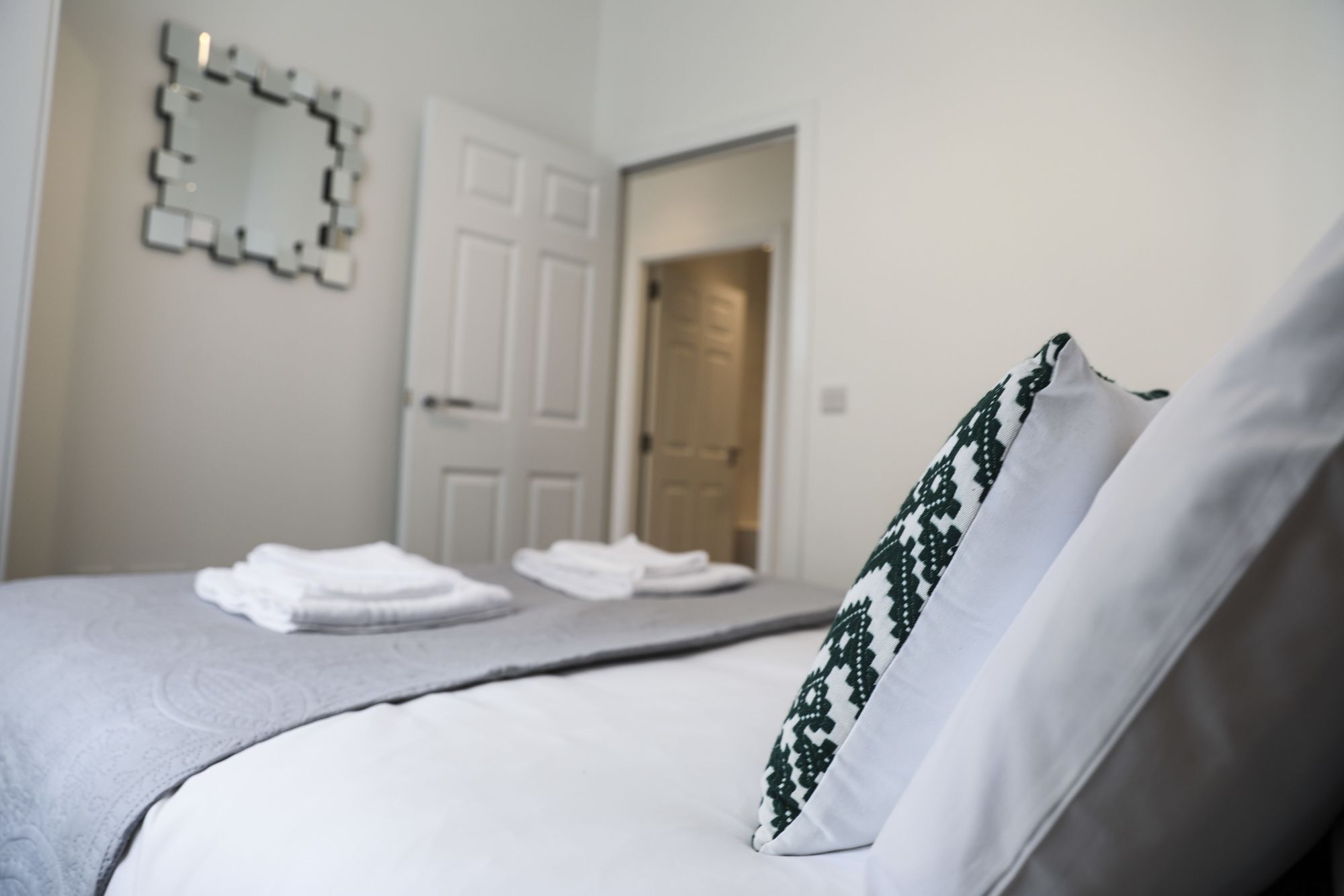 Diamond - King Street 9b Apartment