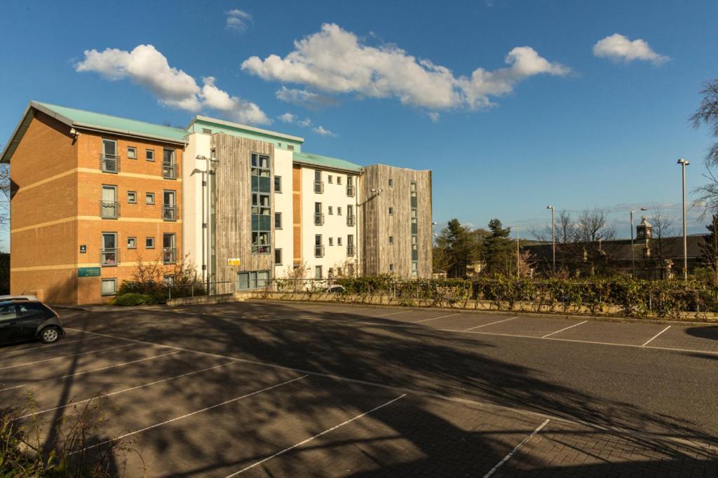 West Park Summer Campus * Dundee