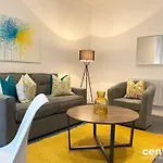 Central Serviced Apartments - 1 Bedroom - Modern - Close To Transport Links - Quiet Neighbourhood - Wifi - Fully Equipped - Smart Tvs In All Rooms - Monthly Stays Welcome - Free Street Parking - Ideal Relocation To Dundee Accommodation