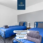 Law 4, Private Parking Lot, Free Wifi, Fully Equipped, 2 Bathrooms, 3 Bedrooms, 6 Beds, Newly Renovated, Mid And Long Term Stays Only And Price Match Gaurantee By Sunrise Short Lets