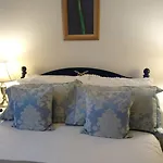 Abertay And Stonelee Guest House