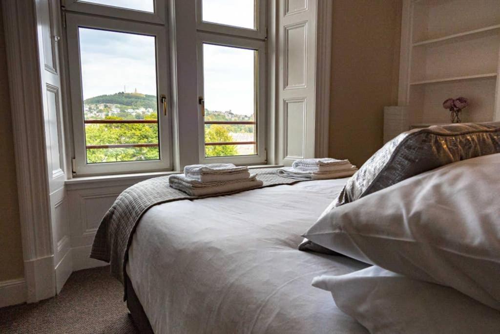 Apartamento ☆bright Apartment, Near + Centre☆