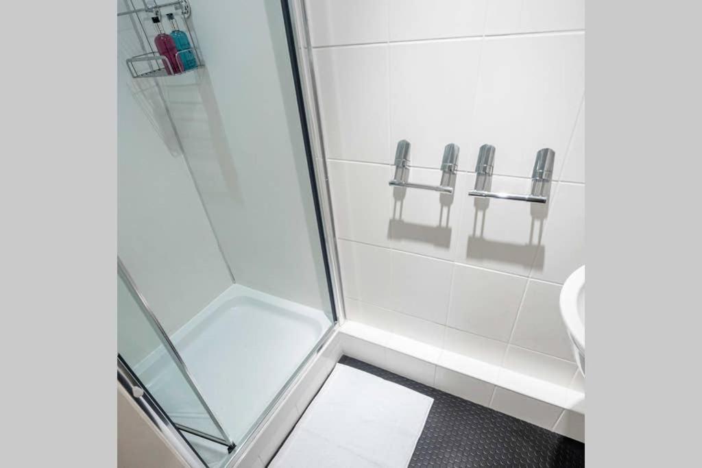 ☆ Central, Spacious Close To University☆ Dundee