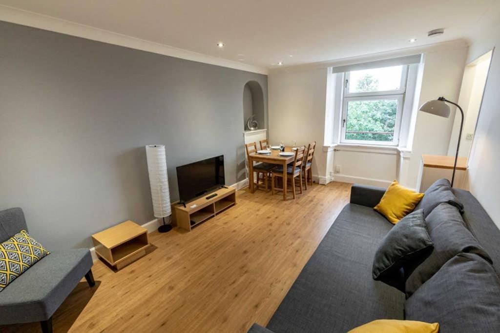 Apartamento ☆bright Apartment, Near + Centre☆ *