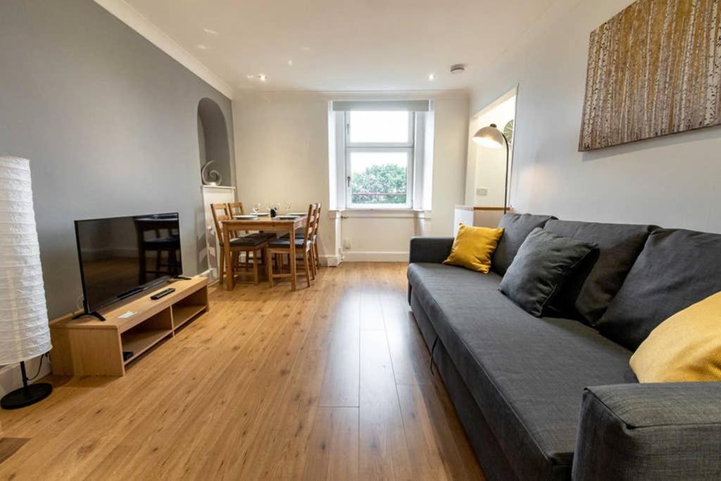 Apartamento ☆bright Apartment, Near + Centre☆ Dundee
