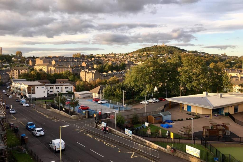 ☆bright Apartment, Near + Centre☆ * Dundee