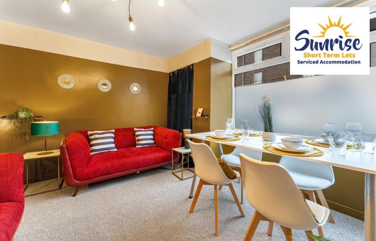 Sunrise Short Lets: Versatile 3-bed For Travelers Dundee