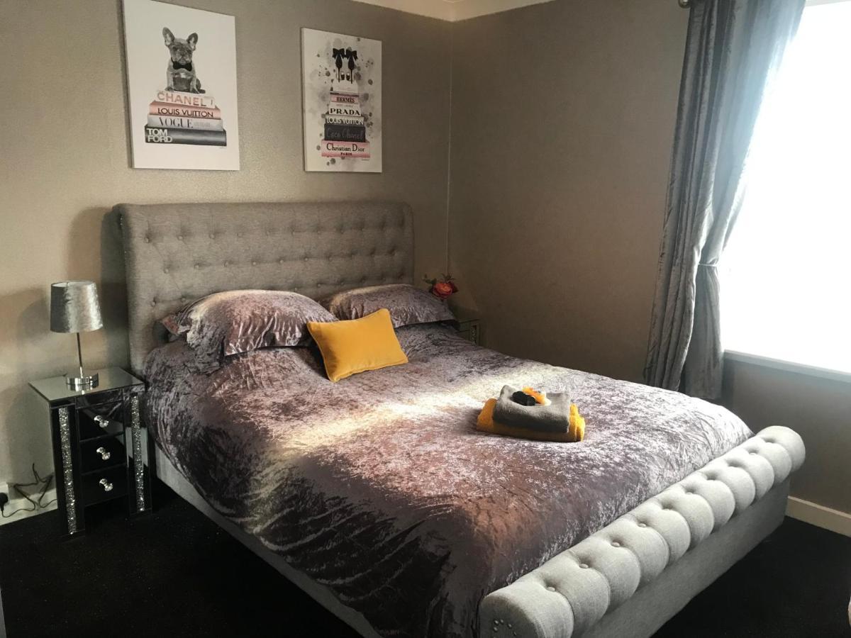 Comforts Near Centre Apartment
