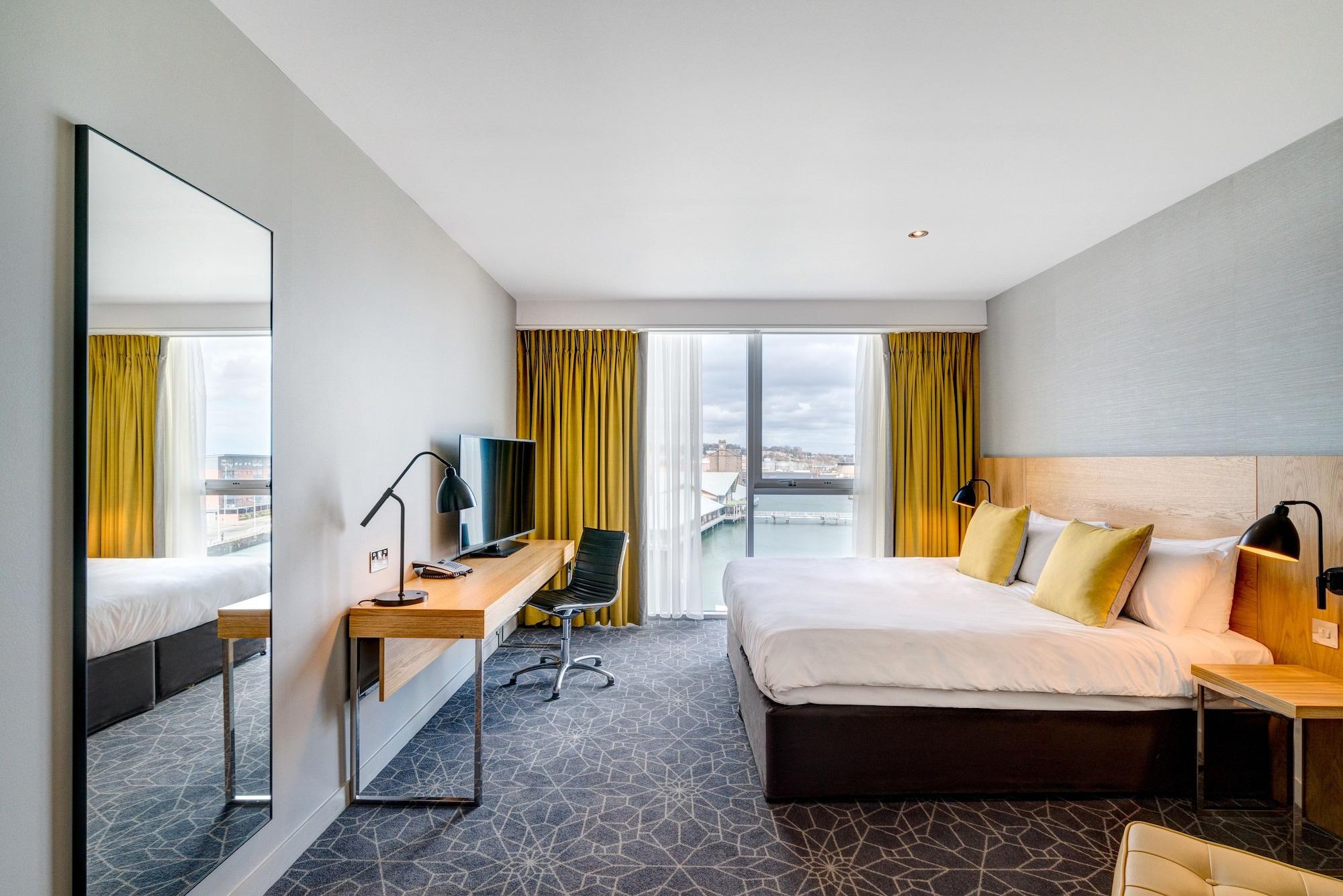 Apex Quay & 4*