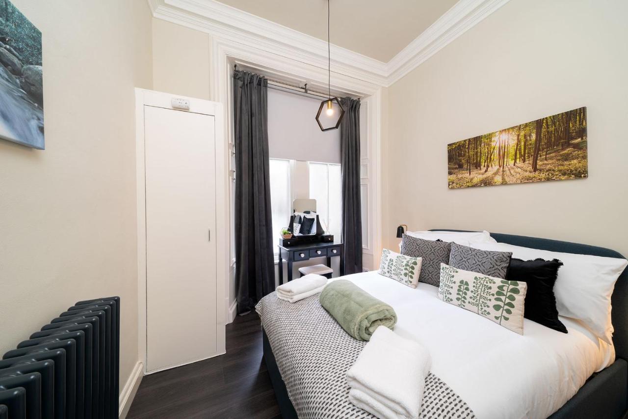 Cordis Apartment