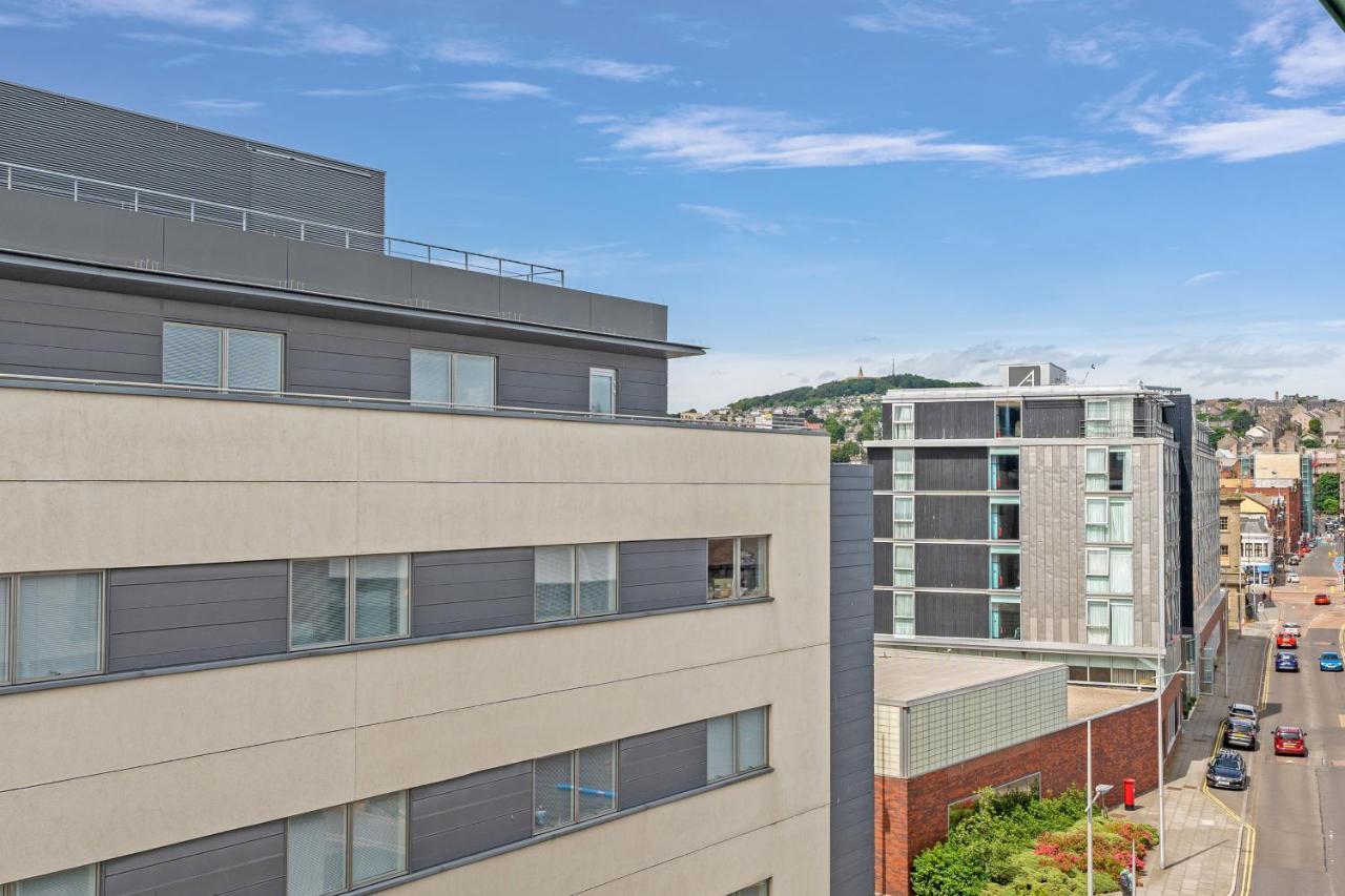 The Penthouse: Riverside Luxury With Views * Dundee
