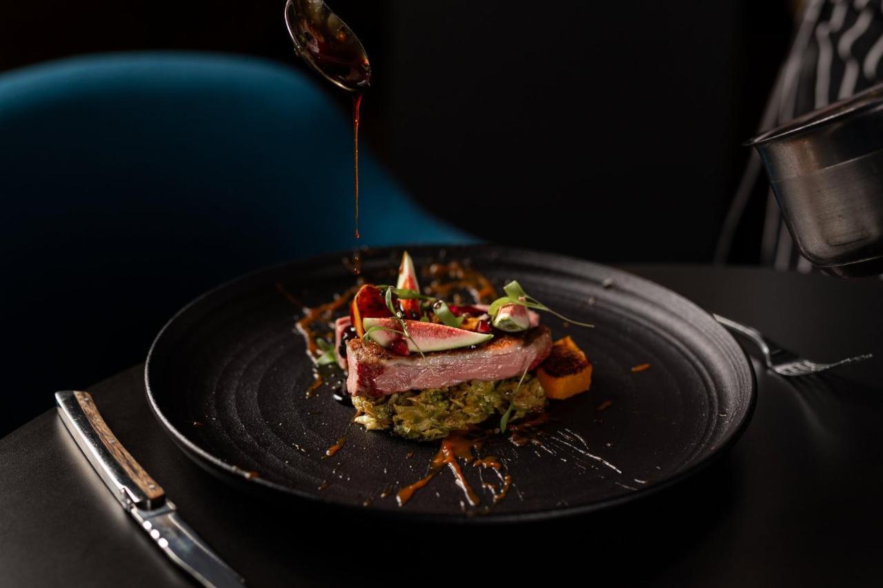 Indigo - By Ihg Dundee