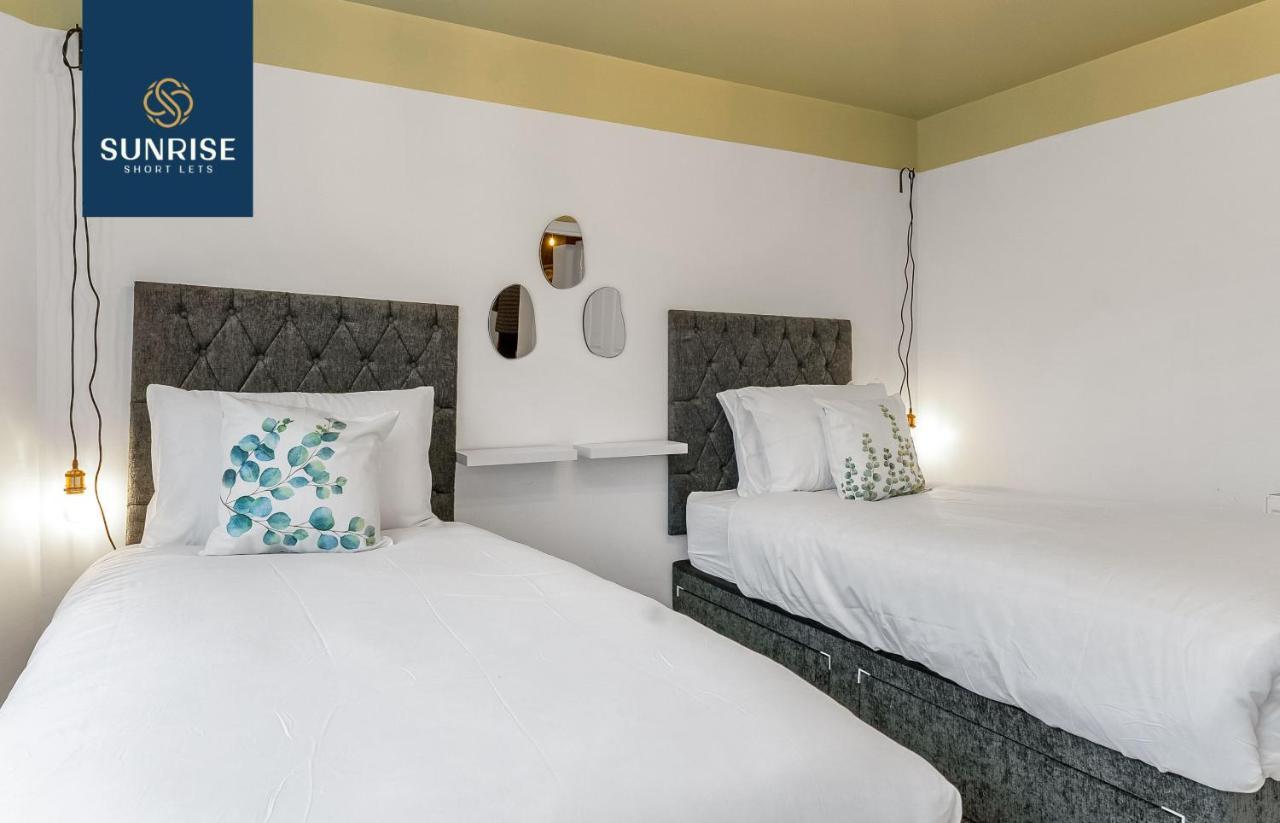 Sunrise Short Lets: Versatile 3-bed For Travelers Dundee
