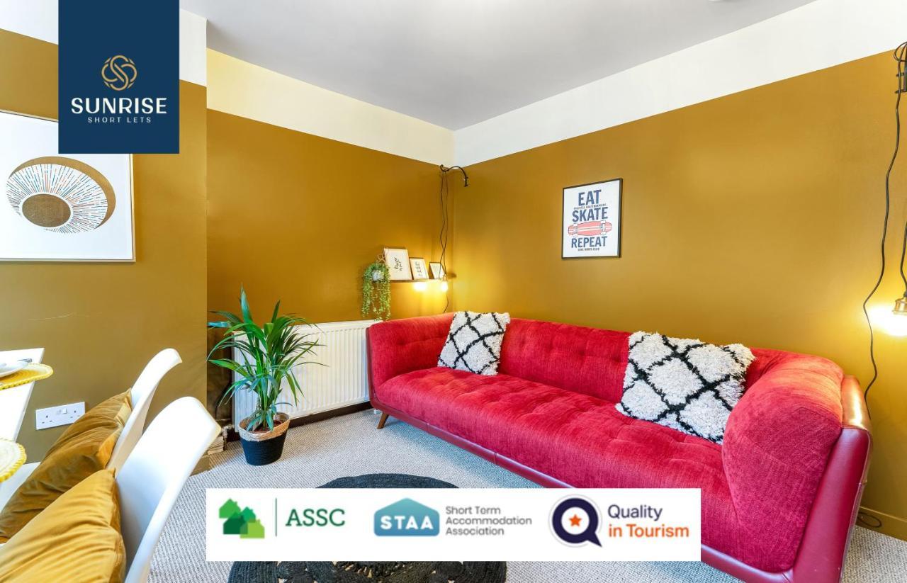 Sunrise Short Lets: Versatile 3-bed For Travelers * Dundee