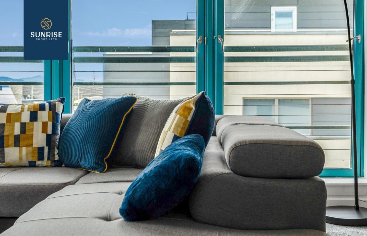 Apartment The Penthouse: Riverside Luxury With Views *
