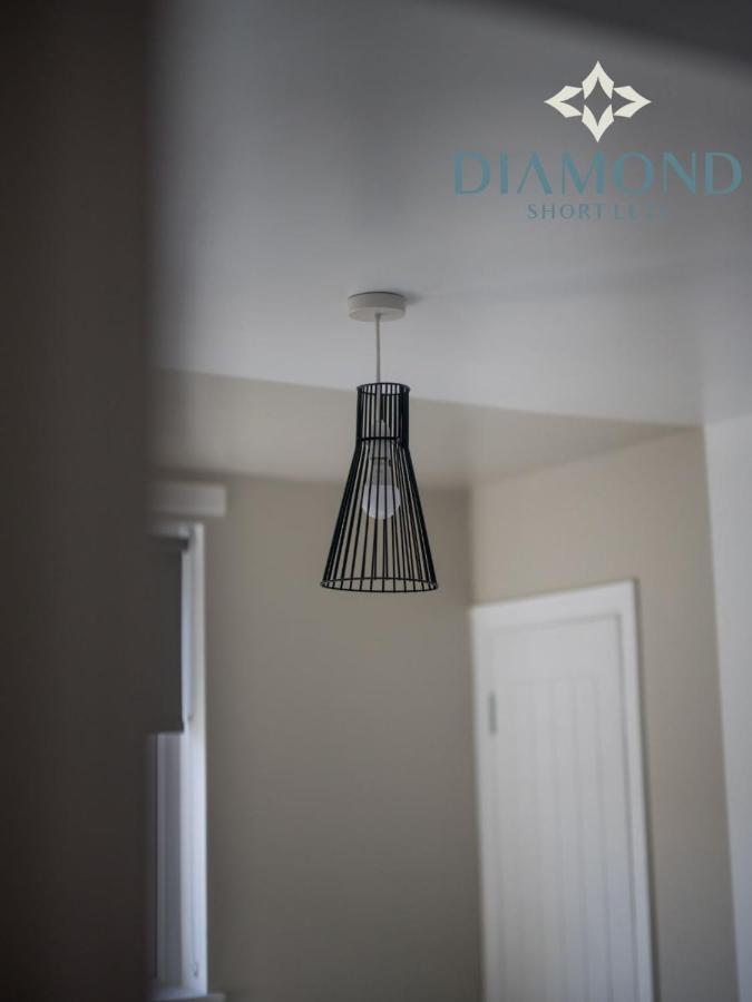 Brand New Luxury 3 Bedroom 2 Bathrooms With Patio With Secure Parking Dundee