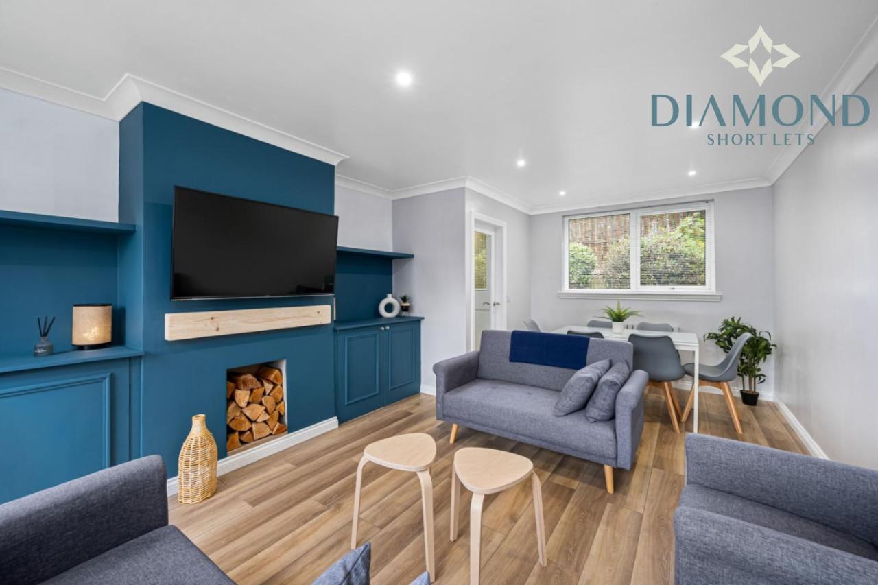 Brand New Luxury 3 Bedroom 2 Bathrooms With Patio With Secure Parking