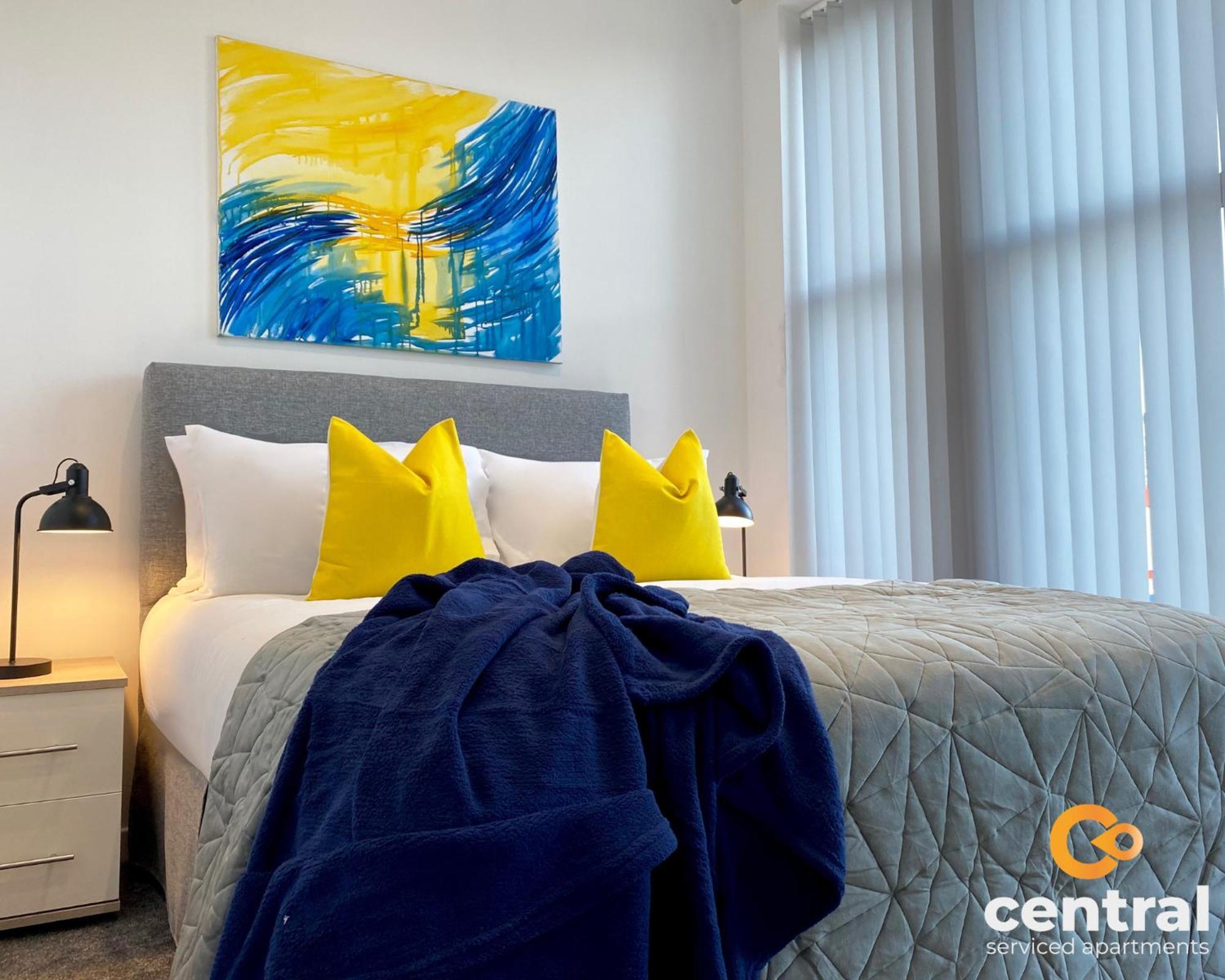 Serviced Apartments: City-center Comfort With Parking & Wi-fi Apartamento