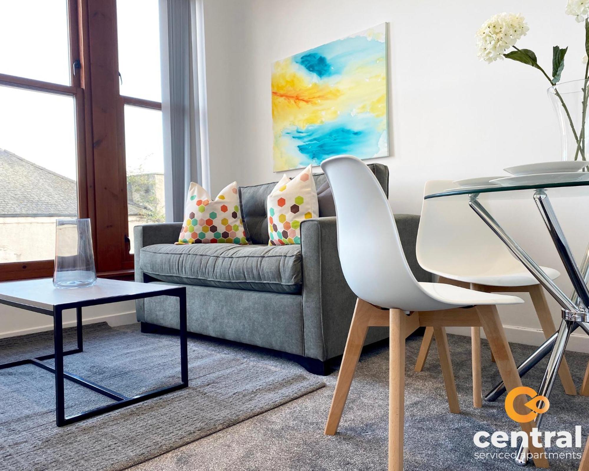 Serviced Apartments: City-center Comfort With Parking & Wi-fi * Dundee