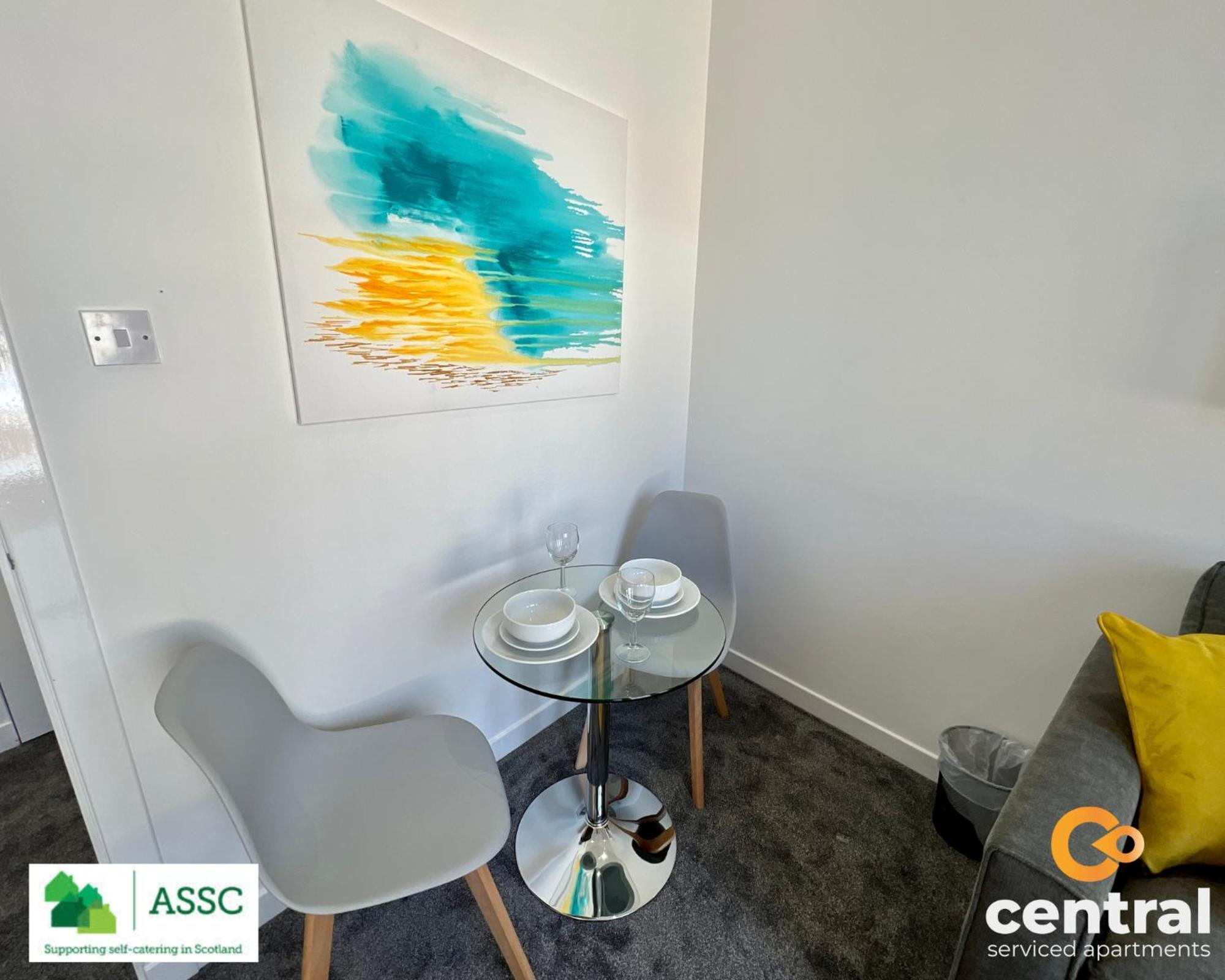 Waterfront Apartment: Cozy Long-stay Near Transit Apartment