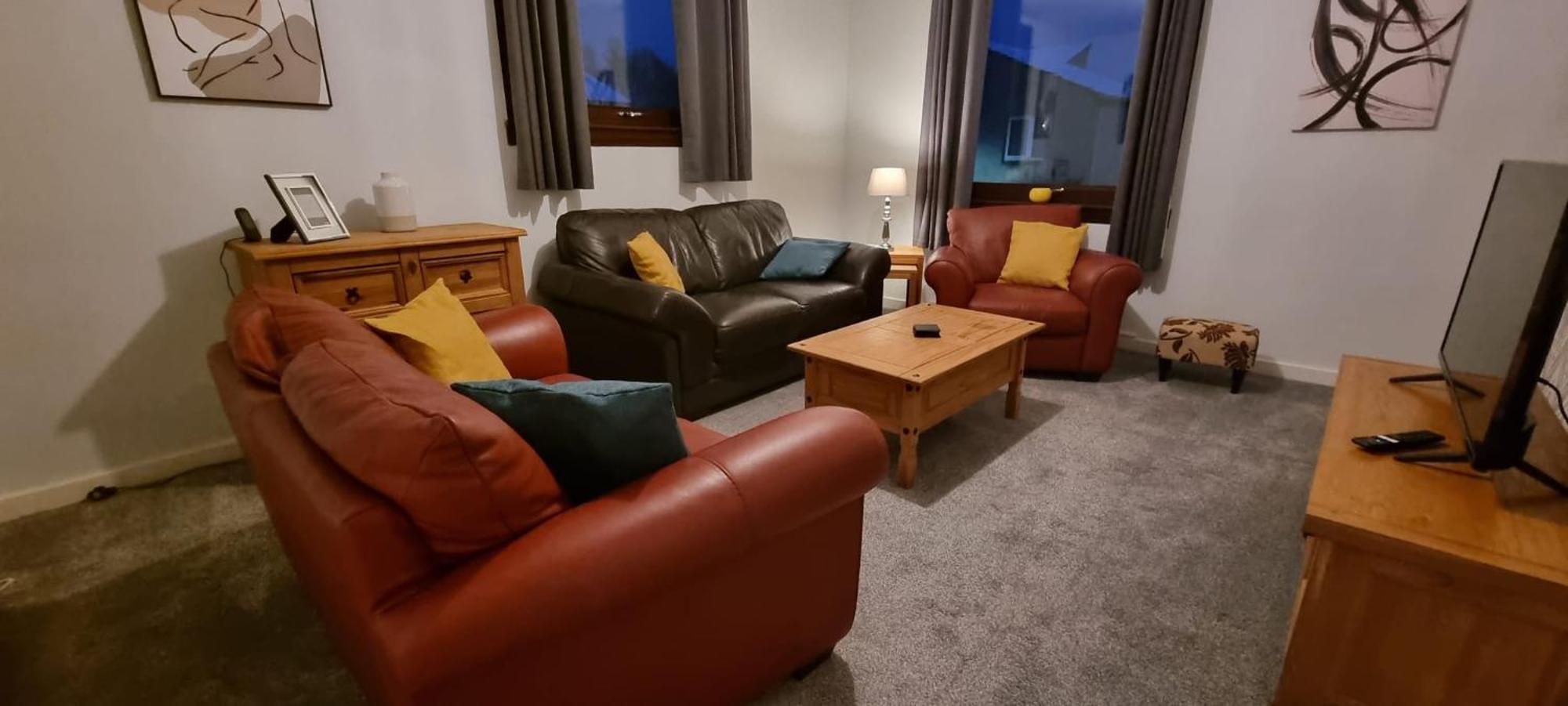 West End Comfort: Two-bedroom King Apartamento Dundee