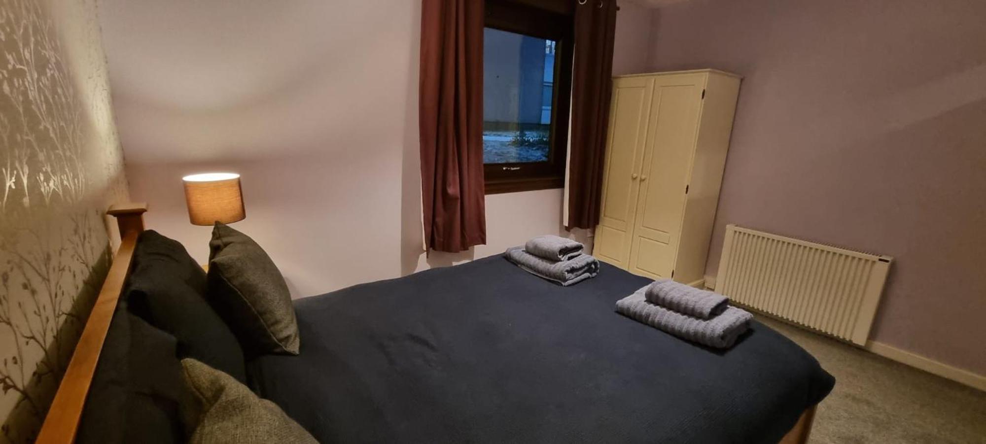 West End Comfort: Two-bedroom King Apartamento *