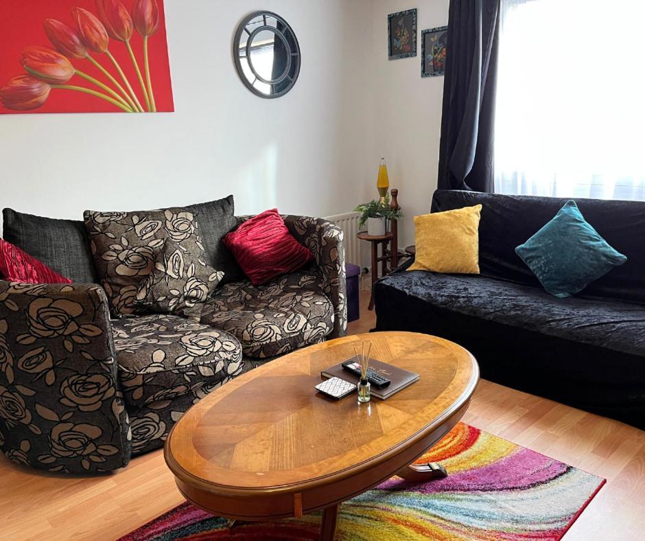 Apartamento Waterfront Apartment: Location With Parking *
