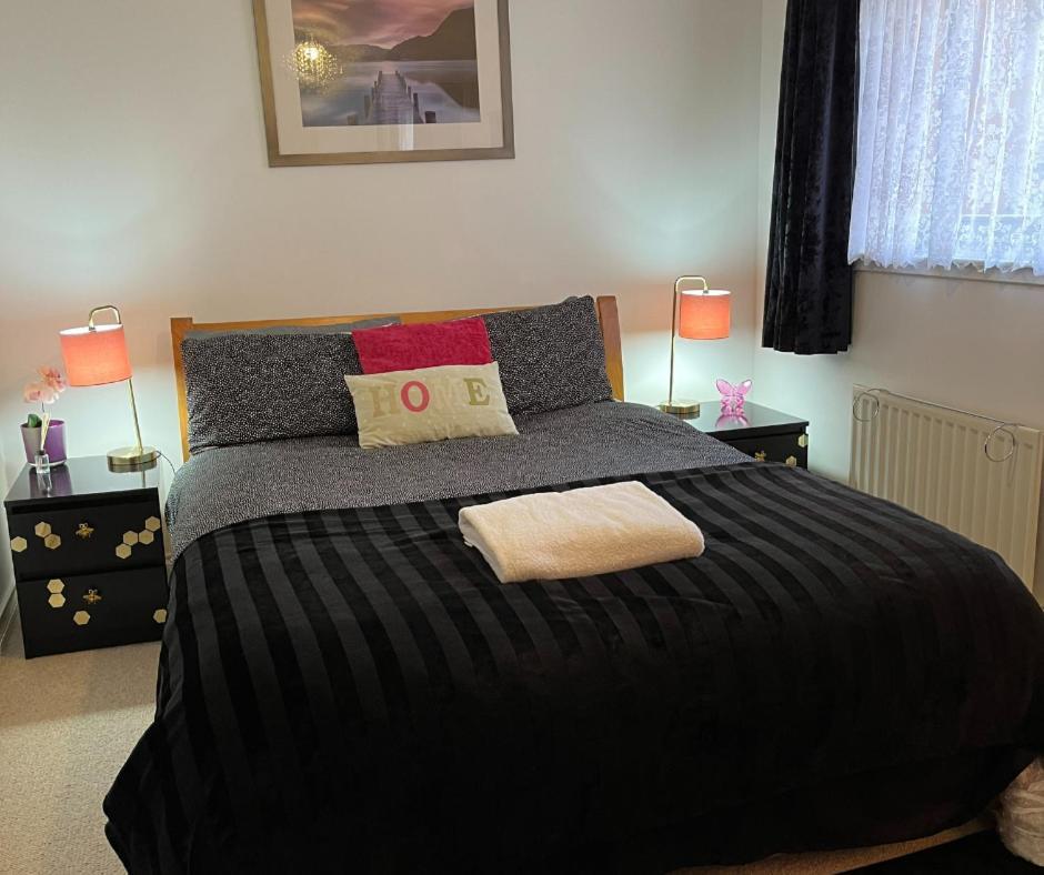 Waterfront Apartment: Location With Parking Apartamento *