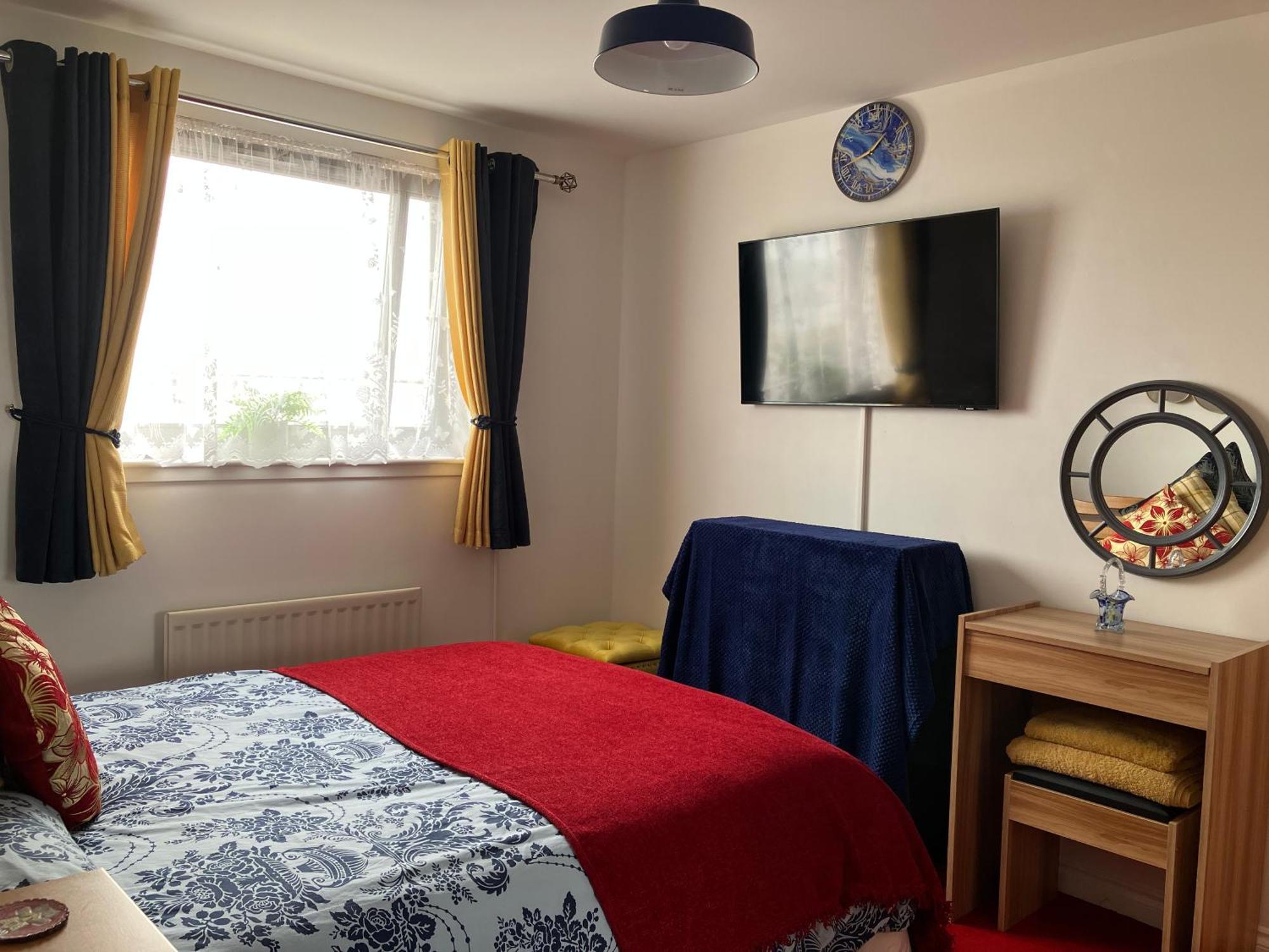 Waterfront Apartment: Location With Parking Apartment *