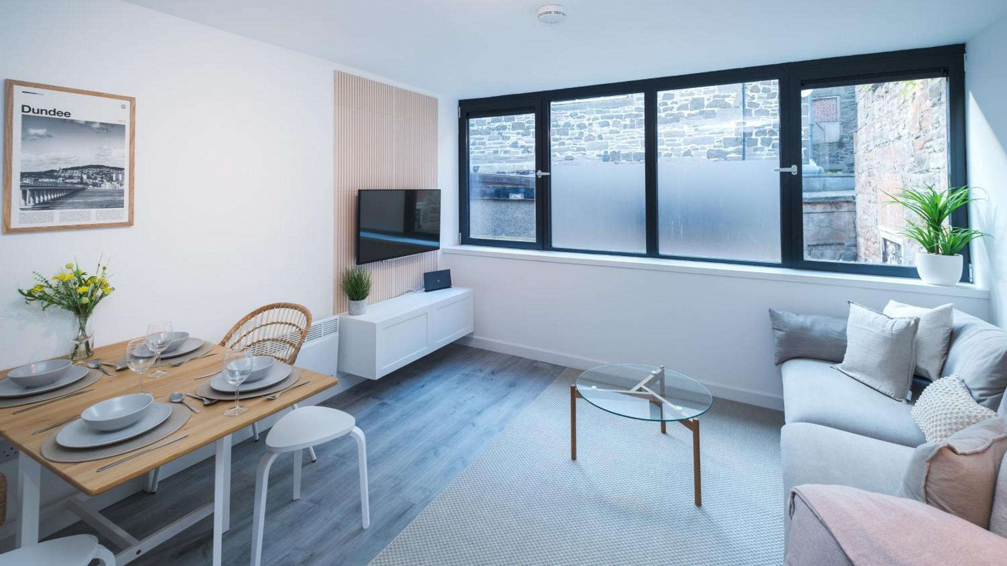 Stylish 2 Bed City Centre Flat Dundee