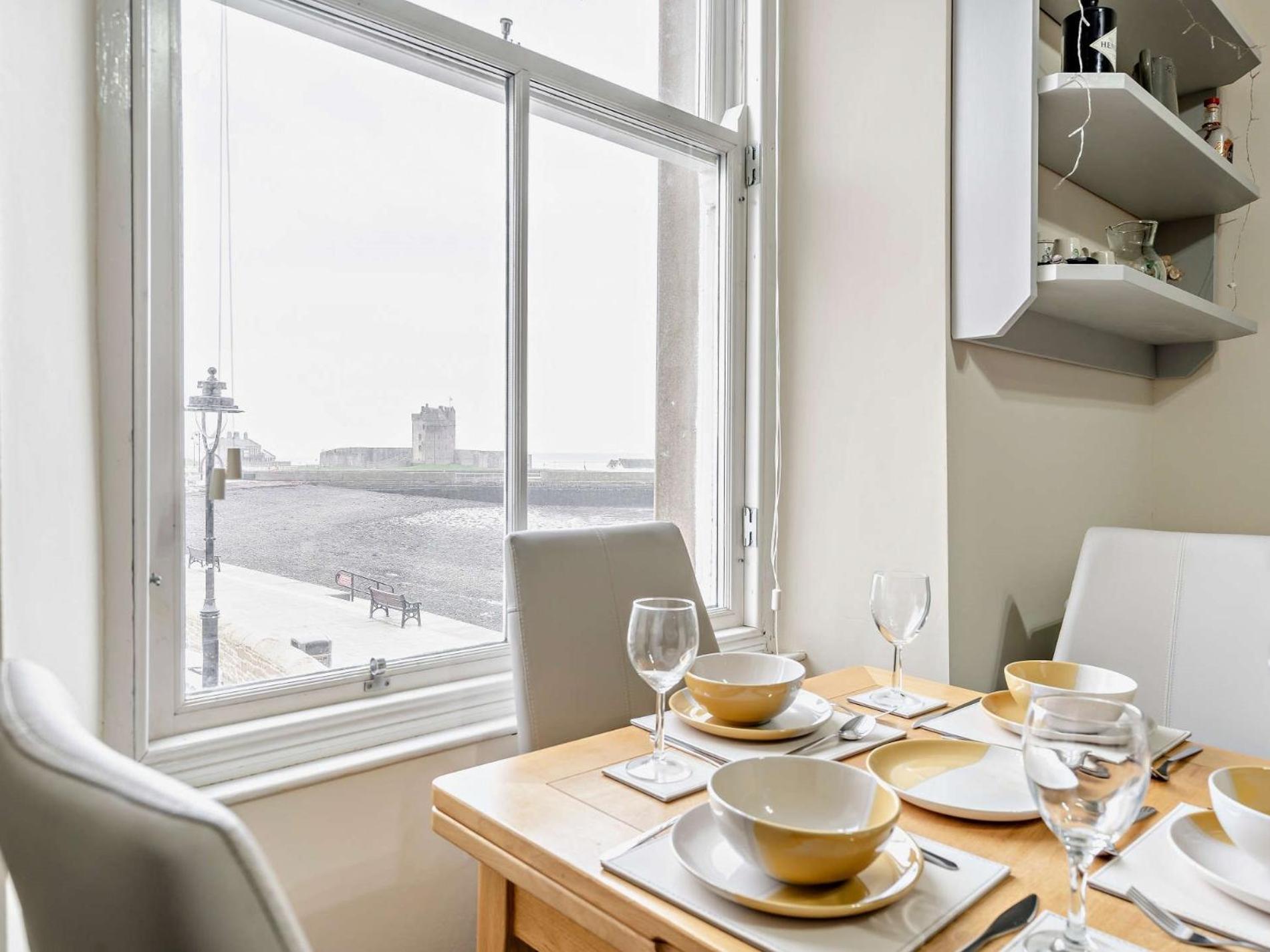 2 Bed In Broughty Ferry 94108 Dundee