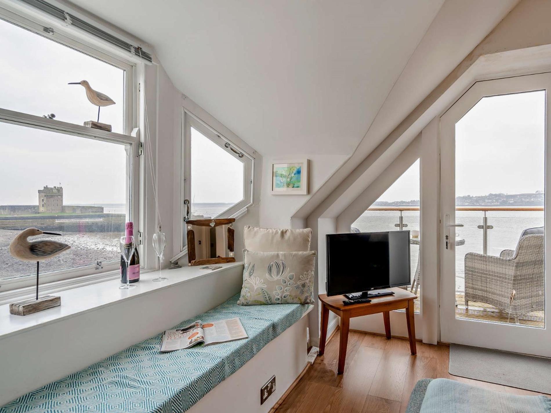 Holiday home 2 Bed In Broughty Ferry 94108 *