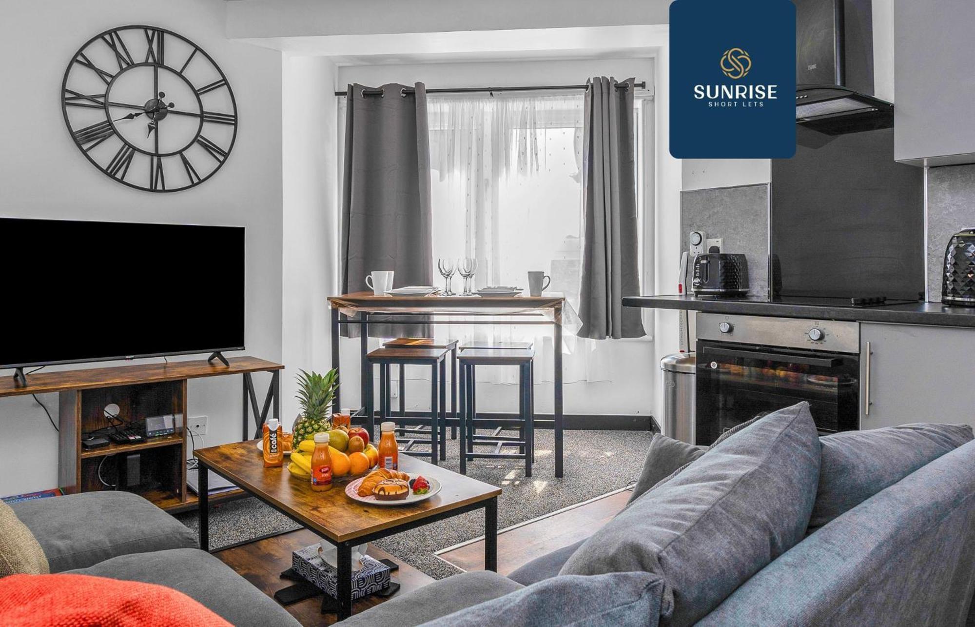 Apartment The Clippie, 3 Rooms, 4 Beds, Recently Renovated, Free Wifi, Free Street Parking, Ground Floor, Fully Equipped, Short And Long Rates, Invoice And Reduced Price Only Via Sunrise Short Lets Dundee