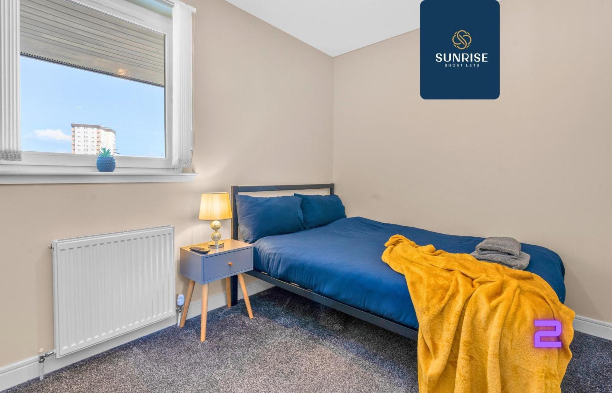 Muirton House, 4 Bed House, 4 Car Driveway, 2 Bathrooms, Smart Tvs In Every Room, Fully Equipped Kitchen, Large Dining And Living Space, Rear Garden, Free Wifi, Mid To Long Stay Rates Available And Price Match Gaurantee By Sunrise Short Lets *